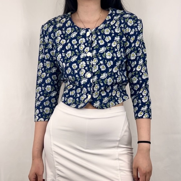 Vintage 80s En Chante Blue and Yellow Daisies Floral Cropped Blouse/Top - Picture 3 of 8